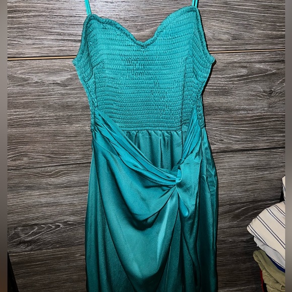 Green Strapless Dress - Picture 2 of 6